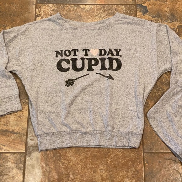 Pajama Set - Picture 2 of 8